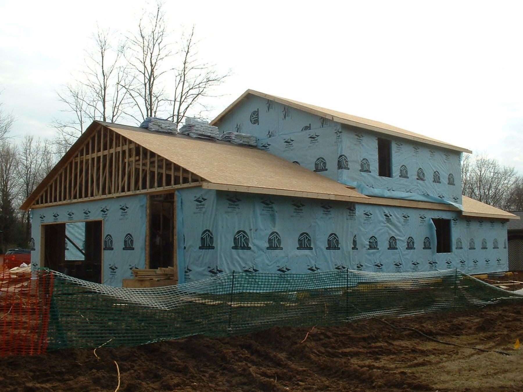 Roof decking and wrap on a new build